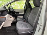 運転しやすい視界と、操作しやすい配置。快適なドライビングをサポートします。日常の運転がより楽しくなります。