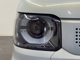 ★ LEDヘッドライト ★シャープで精悍なフロントフェイスを演出するLEDヘッドライト。機能性とデザイン性を兼ね備えた魅力的な装備です♪
