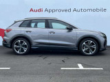 Audiの車両は、空気力学を考慮した流れるようなラインが強調されており、スポーティでエレガントな印象を与えます。