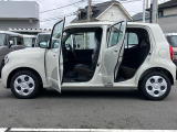 大きく開くドアで乗り降りらくらく☆