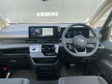 前席内装の全体像です。是非実車をご覧にお越し頂き実際にお座りください。