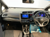 開放感のある運転席まわり! 運転席からの視界は良好です。