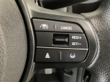 【アダプティブ・クルーズ・コントロール】予め設定した車速内でクルマが自動的に加減速。 前走車との適切な車間距離を維持しながら追従走行し、高速道路でのドライバーの疲労を軽減してくれる嬉しい機能付♪