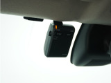 ◆ドライブレコーダー◆映像・音声などを記録する自動車用の装置です。 もしもの事故の際の記録はもちろん、旅行の際の思い出としてドライブの映像を楽しむことができます。