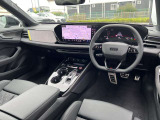 洗練された機能性の高いインテリア。長く使っても飽きないデザインがAudiです。触感にもこだわっております。