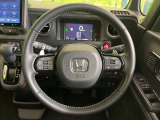 【ステアリングスイッチ】運転中、前方から目線をそらすことなく、オーディオ等の操作が可能な便利機能!安心&快適なドライブを演出してくれます♪