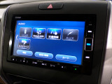 CD、DVD、Bluetooth、AM、FM、AUX、スマートフォン接続ができます。