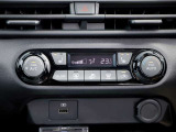 車内の温度を快適にキープ!フルオートエアコン!運転席・助手席シートヒーター付きです!