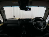 見通しのよいすっきりとした視界で、誰でも運転しやすいです。運転のしやすさは疲れにくさにも繋がりますよ♪