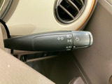 操作しやすいウインカーレバーは、安全な車線変更や右左折をサポートします。直感的に操作できるので、運転に集中できます。