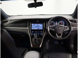 オシャレなインテリアで運転する気分も盛り上がりますよね^^