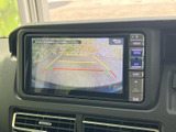 後方視界を広げ、安全な運転をサポート。駐車時の不安を軽減し、よりスムーズな車庫入れを可能にします。運転に自信が持てます。