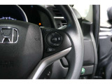 Hondaセンシングの機能のひとつ、アダプティブクルーズコントロール付!アクセルから足を離しても設定したスピードと前車との車間を保ち走行してくれます!車線維持もアシスト☆高速道路で疲労軽減ですね☆
