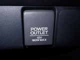 アクセサリーソケット機能付きです。消費電力120W(10A)以下のアクセサリーに、直流12Vの電源を供給します。