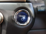 スマートキー装備車なので、キーを取り出さなくてもエンジン始動が可能です。
