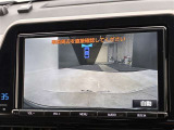 フロントカメラは運転席よりも前の視界を確保することで事前に危険を予知し、事故や衝突を防ぎます。