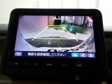 バックも安心のリアカメラ付いています。リアカメラがあると、いつでも安全にバックできますね。死角も減ります。3ビュー切り替え、ガイド線表示なので便利です。