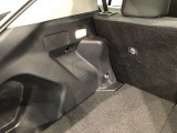 ラゲージルームにも照明が付いています。夜間の荷物の載せ降ろしに役立ちます。