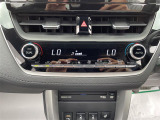 【エアコン】『エアコン装備』の画像になります。暑い夏でも寒い冬でも、車内に快適な空気を届けるので、いつでも快適な車内空間を創り上げます!