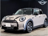 F55 5Door CooperS が入庫しました。ボディーカラーはルーフトップグレーのお車です。