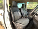 運転席シート廻りは使用感も少なく、良好な状態となっています。丁寧に使われていたことがよくわかりますね。
