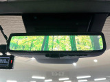 【デジタルインナーミラー】後席の大きな荷物や同乗者で後方が確認しづらい時でも安心!カメラが撮影した車両後方の映像をルームミラー内に表示。クリアな視界で状況の確認が可能です!