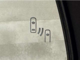 車線変更時の後方確認をアシストしてくれるブラインドスポットモニター!ドアミラーの死角を検知してくれるから車線変更もスムーズです。