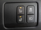★使いやすさや安全性を追求したステアリング周り!高級車ゆえにスイッチ類が多いのも特徴ですね!考え尽くされた配置ですぐに使いこなす事が出来ますのでご安心下さい!是非、体感してみて下さい!!