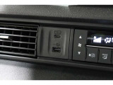 スマートフォンなどの音楽再生が可能なUSB接続ジャック装備車両です♪♪♪