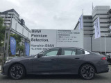 【拘りのFR】BMWが多く採用するFR車。ダイレクトでスポーティな加速感・シャープなハンドリングを実現。縦置きエンジンレイアウトにより、フラットで上質な乗り味です。