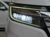 切れにくく明るいLEDヘッドライト装備