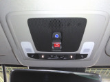 天井には緊急通報ボタンが装備されています。