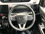 【純正革巻きステアリング】上質な革を使用することで、手にしっかり馴染みとても運転しやすいハンドルです♪