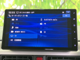 停車中には、TVの視聴をお楽しみいただけます。長距離移動の休憩時間などに、リラックスした時間を過ごせるのが魅力です。