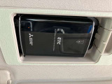 『マツダ純正・スマートインETC』 運転席のサンバイザーの裏にスッキリ収納になります。