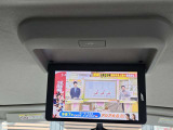 後席モニター付です。走行中ももちろん地デジ、DVD視聴可能です
