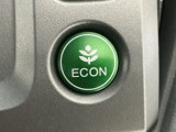★ECONスイッチ★ エコドライブを加速しよう!スイッチをONにすると、運転の仕方によるロスを抑え込み燃費をよくするようクルマが頑張ります(*^ー^*)燃費向上にチャレンジ♪