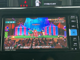 お好みの音楽をクリアな音質で。各種メディアに対応し、快適な車内空間を演出します。長距離ドライブも楽しくなりますね。