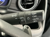 オートマチックシフトレバーは、手になじみ操作しやすい形状で安全運転にもつながります♪