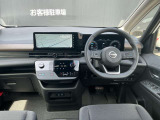 前席内装の全体像です。是非実車をご覧にお越し頂き実際にお座りください。