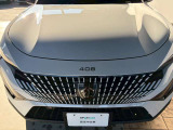 当店はシティライトグループのフレンチディーラーとなっており、岡山県初、日本最大級のDS AUTOMOBILESショールームをオープン 最新のCIに基づいた納車エリア、ラウンジ、レセプションを完備しております