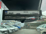 広いミラーで後方をしっかりと確認して頂けます!