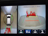 バックガイドモニターを装備しています、車庫入れもラクラクです。パノラミックビューモニターを搭載しています、上からの画像も表示されます。