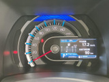 視認性の高いメーターで、運転に必要な情報を的確に把握できます。運転に集中できる環境です。