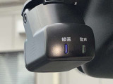 ドライブレコーダー装備です!もしもの時やあおり運転など、映像記録は証拠になるのであると安心ですね!