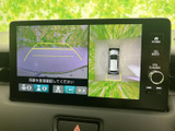 狭い場所での駐車も安心。後方の状況を画面で確認できるので、安全に駐車操作が行えます。運転に自信がない方にもおすすめです。