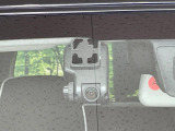 【ドライブレコーダー】ドライブレコーダー装備!走行中はもちろん、あおり運転や事故に遭遇した際、映像で記録し、万一のリスクに備えます。※記録用SDカードはお客様ご自身でご準備いただく必要があります。