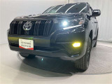 LEDヘッドライトです。デザイン性がよくとても明るいので、夜間の走行や悪天候でも安心です。しかも長寿命!