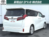 リフレッシュクリーニング「爽・快・車」施工!和歌ル山トヨペットの専門のスタッフが、独自の技術で一台一台丁寧に、内外装の清掃や除菌抗菌。下廻りやエンジンルームなど普段見えないところもキレイに仕上げます!