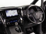 ★使いやすさや安全性を追求したステアリング周り!高級車ゆえにスイッチ類が多いのも特徴ですね!考え尽くされた配置ですぐに使いこなす事が出来ますのでご安心下さい!是非、体感してみて下さい!!